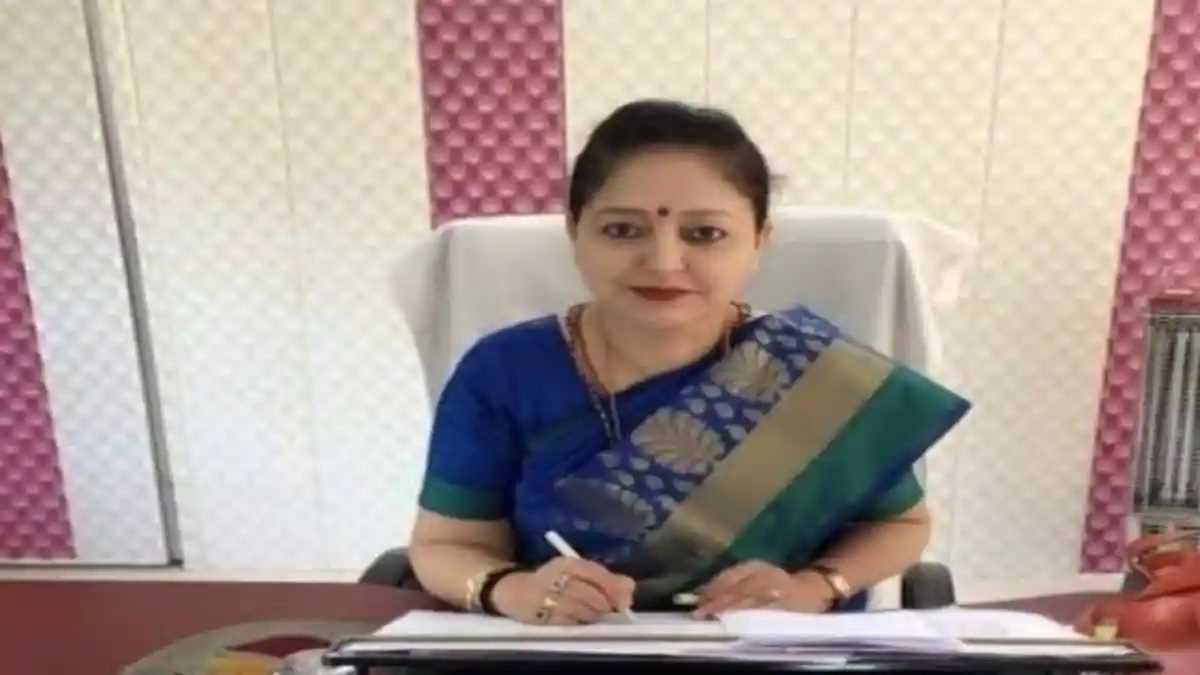 उत्तराखंड में कांग्रेस को एक और झटका, हरक सिंह की पत्‍नी लक्ष्मी राणा ने दिया इस्तीफा